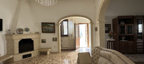 Casa de 8 habitaciónes en Taranto, Italy No. 358451 8