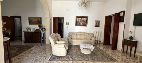Casa de 8 habitaciónes en Taranto, Italy No. 358451 7