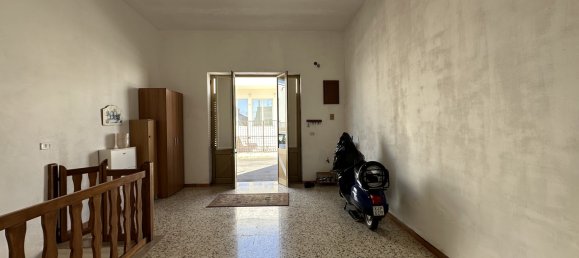 Casa de 8 habitaciónes en Taranto, Italy No. 358451 5