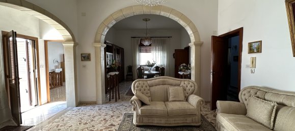 Casa de 8 habitaciónes en Taranto, Italy No. 358451 9