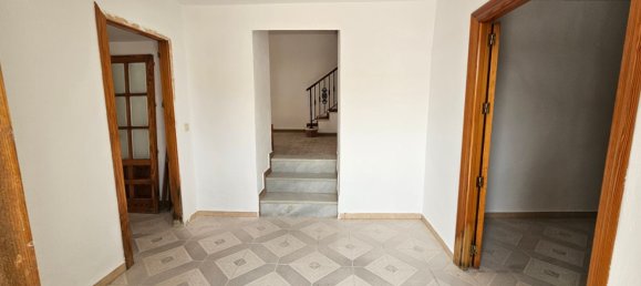 5 bedrooms House in Cordoba, Spain No. 157399 4