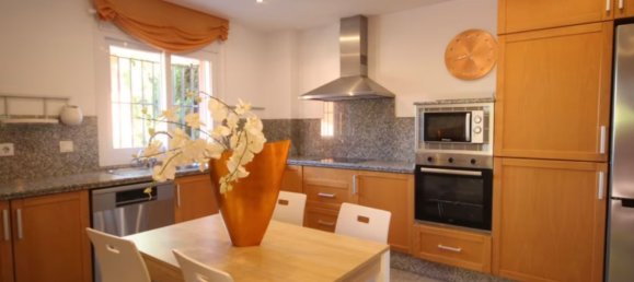 Casa de 3 dormitorios en Marbella, Spain No. 55912 5