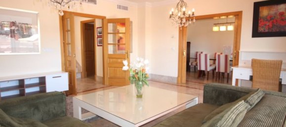 Casa de 3 dormitorios en Marbella, Spain No. 55912 2