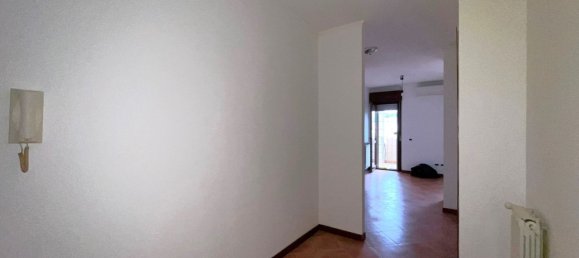 Studio in Rome, Italy No. 25330 17