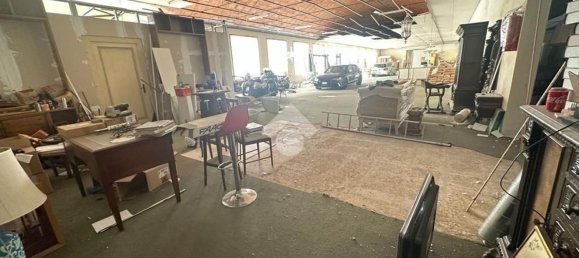 1058m² Warehouse in Reggio Emilia, Italy No. 331637 4