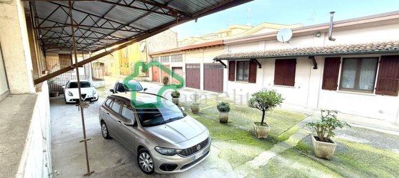 4 rooms Apartment in Soresina, Italy No. 197857 10