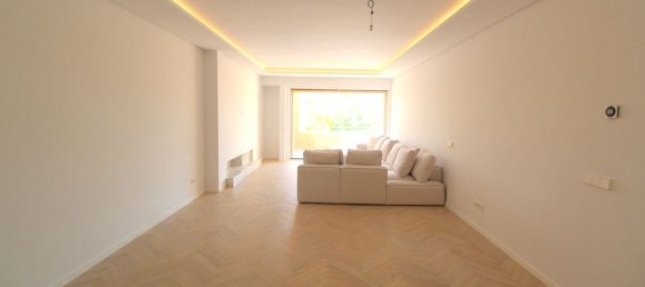 3 bedrooms Penthouse in Estepona, Spain No. 35430 5