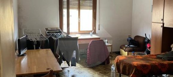 3 rooms Apartment in Siena, Italy No. 130637 13