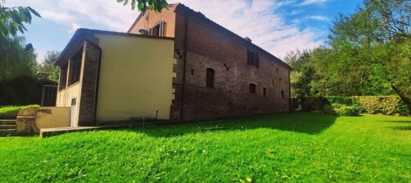 10 rooms House in Foiano della Chiana, Italy No. 228469 11