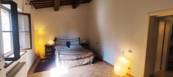 10 rooms House in Foiano della Chiana, Italy No. 228469 14