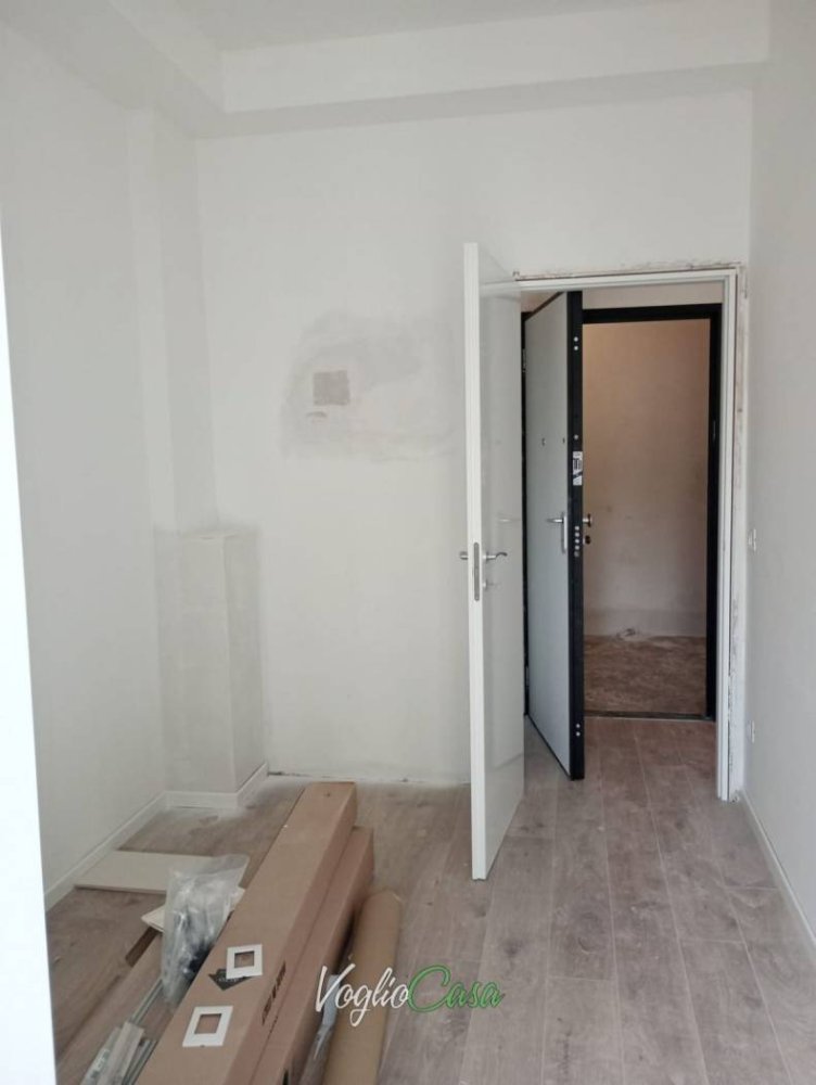 2 bedrooms Apartment in Florence, Italy No. 181752