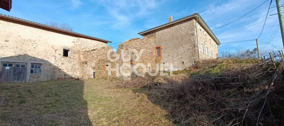 5 bedrooms House in Noiretable, France No. 197946 3