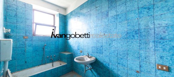 Casa de 22 habitaciónes en Busto Arsizio, Italy No. 312020 26