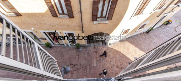 Casa de 22 habitaciónes en Busto Arsizio, Italy No. 312020 27