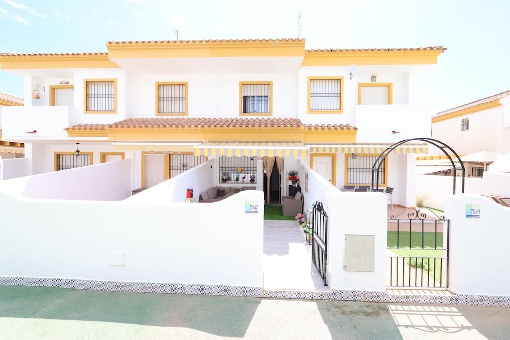 2 dormitorios edificio en venta en Pilar de la Horadada, Alicante, Comunidad Valenciana, Spain № 366172