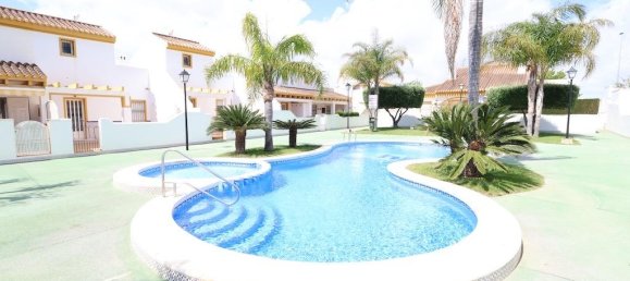 2 dormitorios edificio en venta en Pilar de la Horadada, Alicante, Comunidad Valenciana, Spain № 366172 2