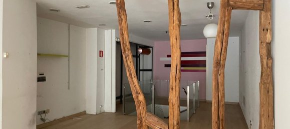 160m² Commercial property in Basque Autonomous Community, Spain No. 160582 5