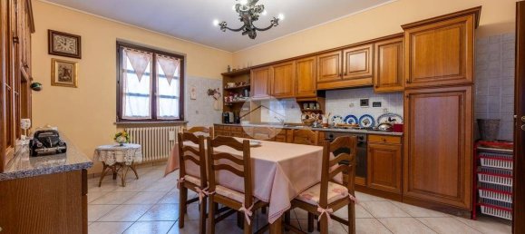4 bedrooms Villa in Narzole, Italy No. 259458 11