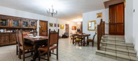 4 bedrooms Villa in Narzole, Italy No. 259458 8
