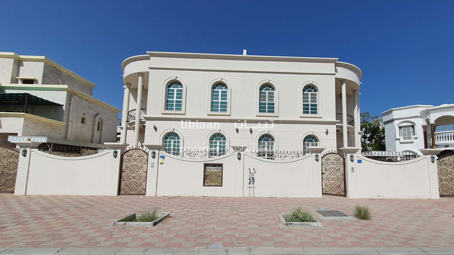 4 bedrooms Property in Muscat, Oman No. 766