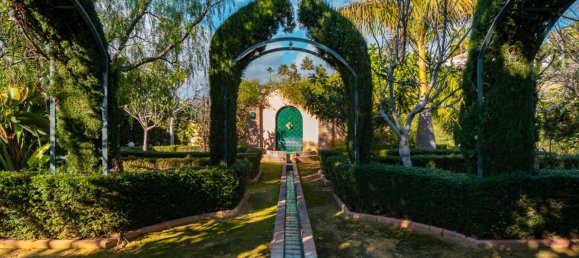 8 bedrooms Villa in Benahavis, Spain No. 2988 17