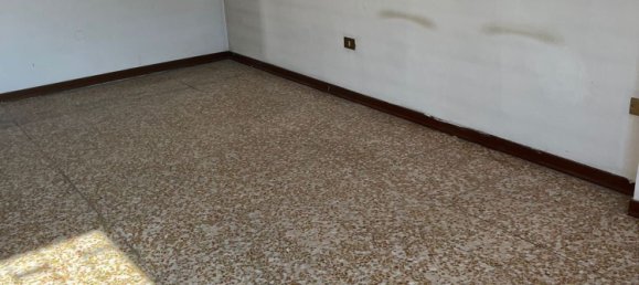 2-salle Appartement à Cassina de' Pecchi, Italy No. 71059 9