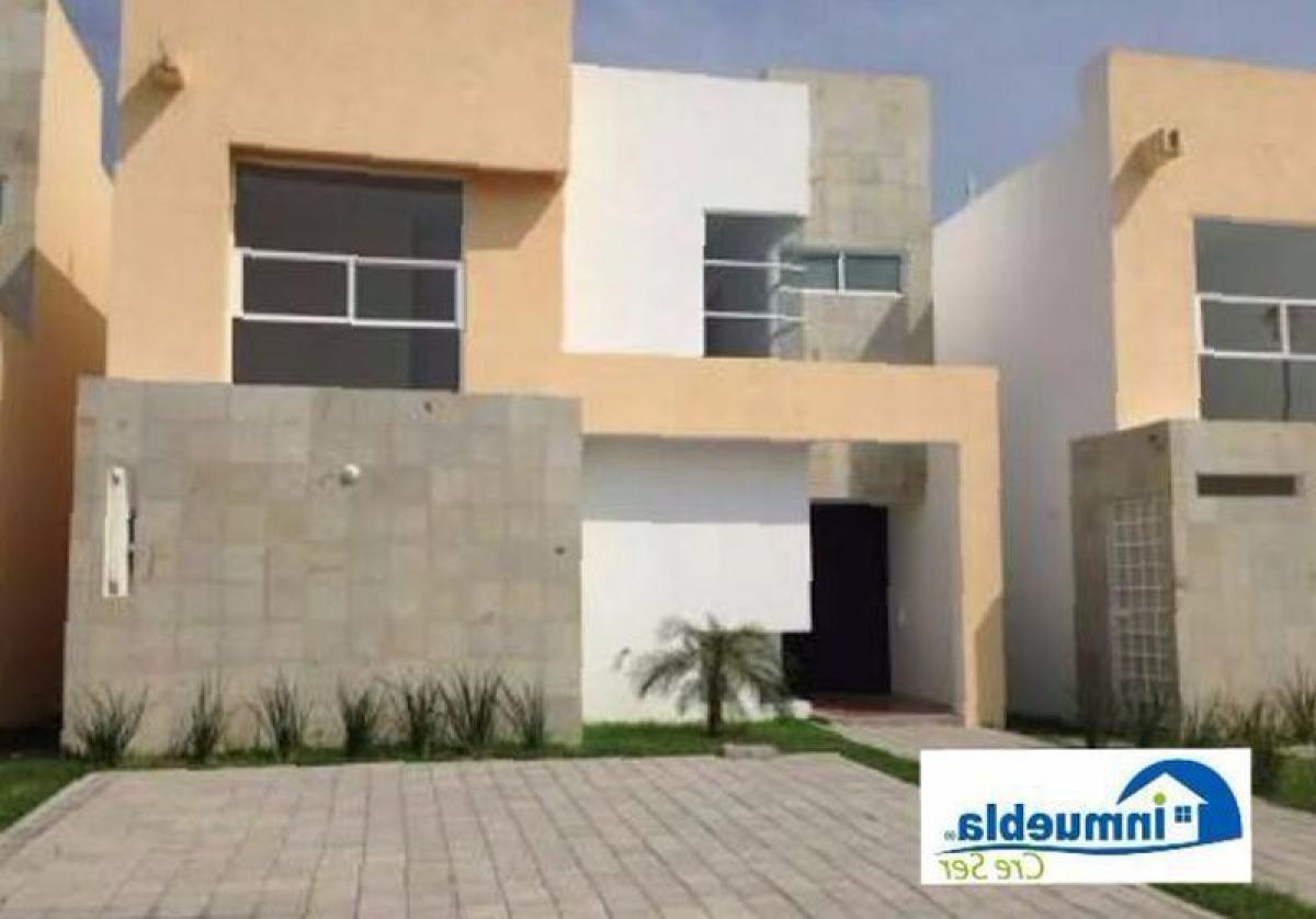 3 bedrooms House in Nuevo Leon, Mexico No. 162286