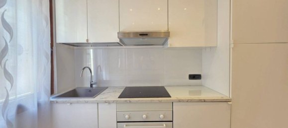 Квартира с 2 спальнями в Савона, Италия № 318367 3