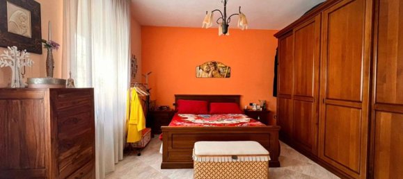5 rooms Apartment in Pozzuoli, Italy No. 34107 13