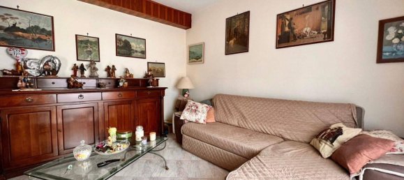 5 rooms Apartment in Pozzuoli, Italy No. 34107 5