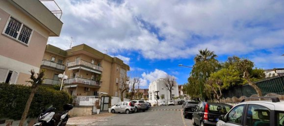 5 rooms Apartment in Pozzuoli, Italy No. 34107 28