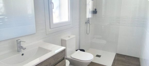 3 bedrooms House in Coin, Spain No. 149835 10