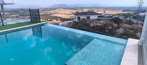 3 bedrooms House in Coin, Spain No. 149835 7