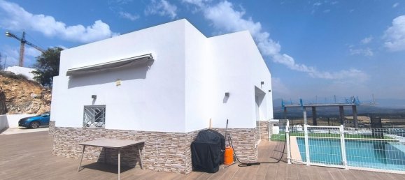 3 bedrooms House in Coin, Spain No. 149835 9