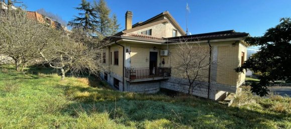 3 bedrooms House in Fontechiari, Italy No. 147435 35