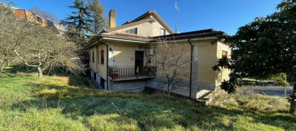 3 bedrooms House in Fontechiari, Italy No. 147435 36