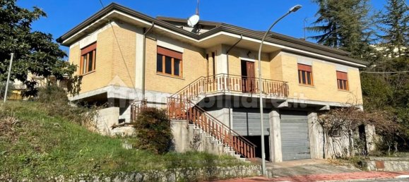 3 bedrooms House in Fontechiari, Italy No. 147435 46