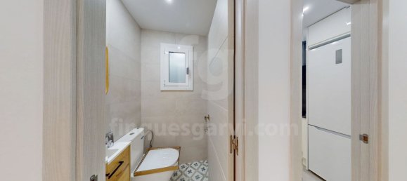 Apartamento de 3 dormitorios en Eixample, Spain No. 170674 15