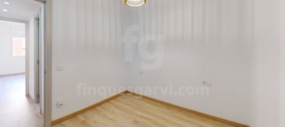 Apartamento de 3 dormitorios en Eixample, Spain No. 170674 25