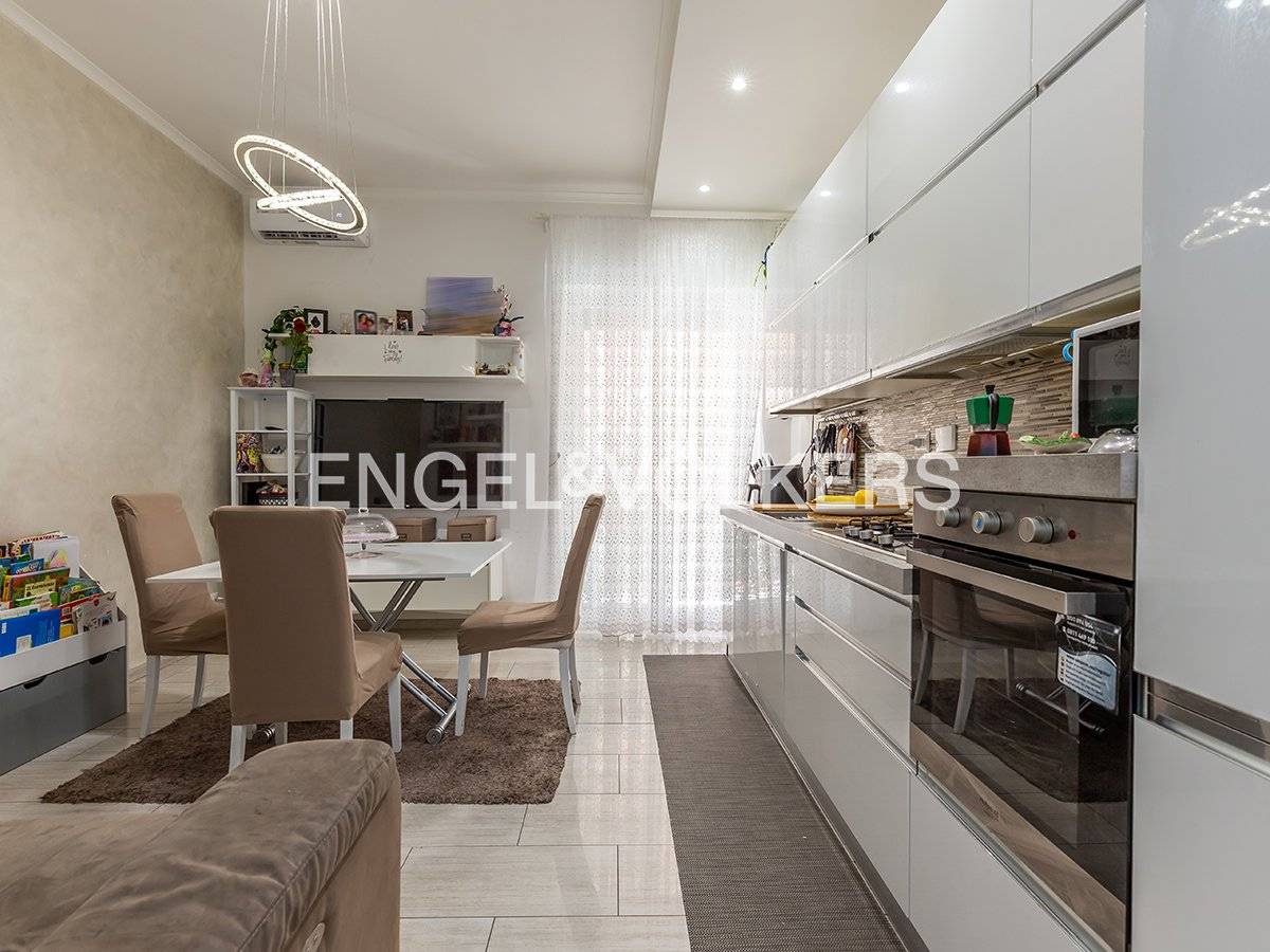 2 bedrooms Apartment in Rome, Italy No. 395855