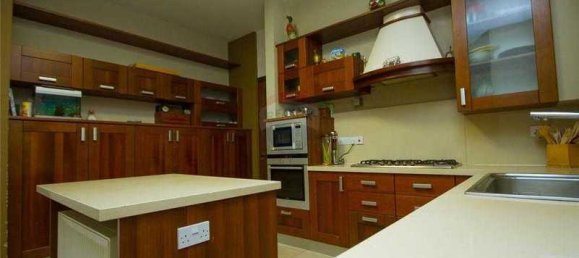 5 bedrooms House in Agios Athanasios, Cyprus No. 10774 11