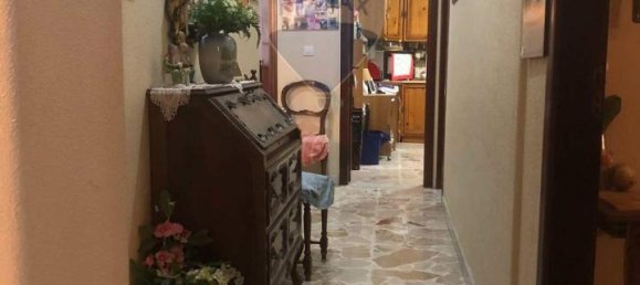 Apartamento de 5 divisões em Misterbianco, Italy N.º 34095 17