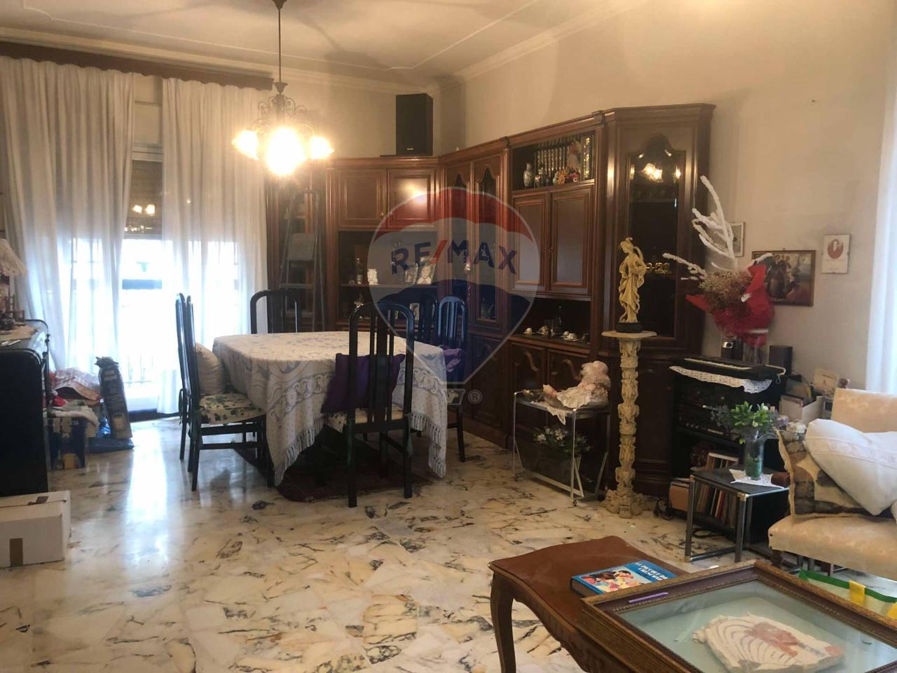 Apartamento de 5 divisões em Misterbianco, Italy N.º 34095