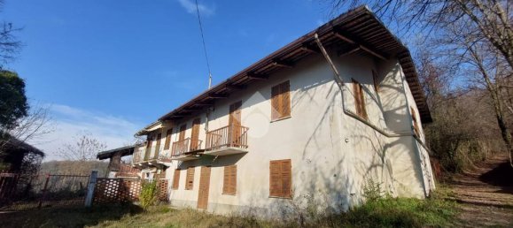 4 bedrooms House in Gassino Torinese, Italy No. 61901 2