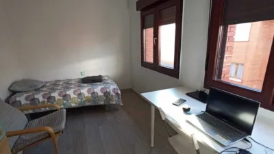 Apartamento de 2 dormitorios en Gijón, Spain No. 167894
