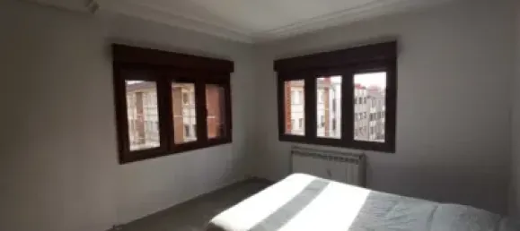Apartamento de 2 dormitorios en Gijón, Spain No. 167894 10