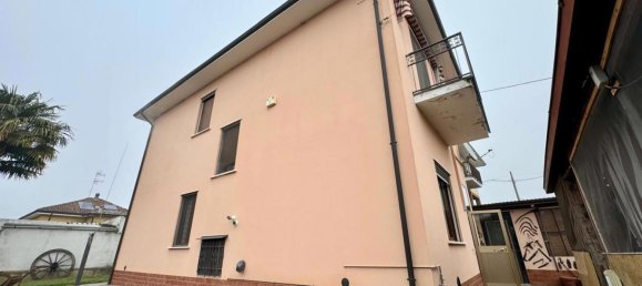 Villa de 2 dormitorios en Mortara, Italy No. 312333 2