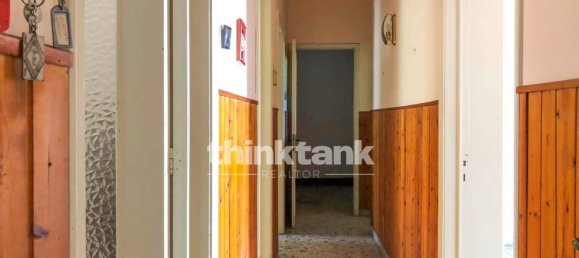 6 rooms Apartment in Belpasso, Italy No. 299565 3