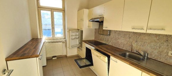 2 rooms Apartment in Favoriten, Austria No. 157842 3