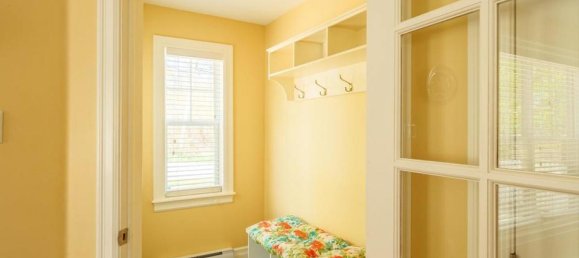 6 bedrooms House in Chester, Canada No. 577 12